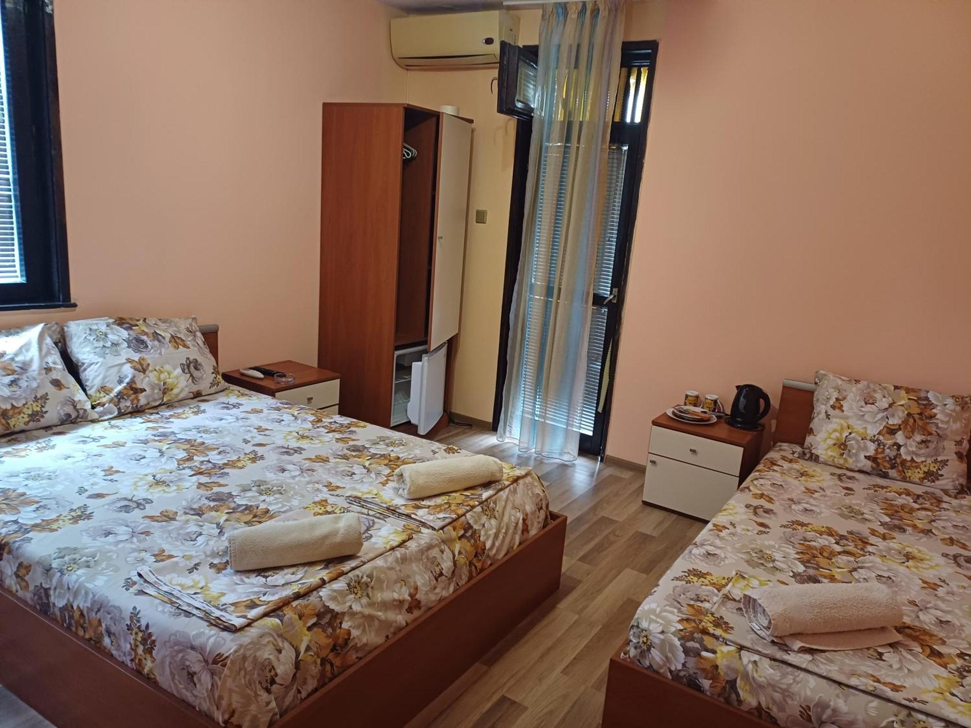 Апартаменти И Стаи За Гости Анхиало Pomorie Eksteriør billede